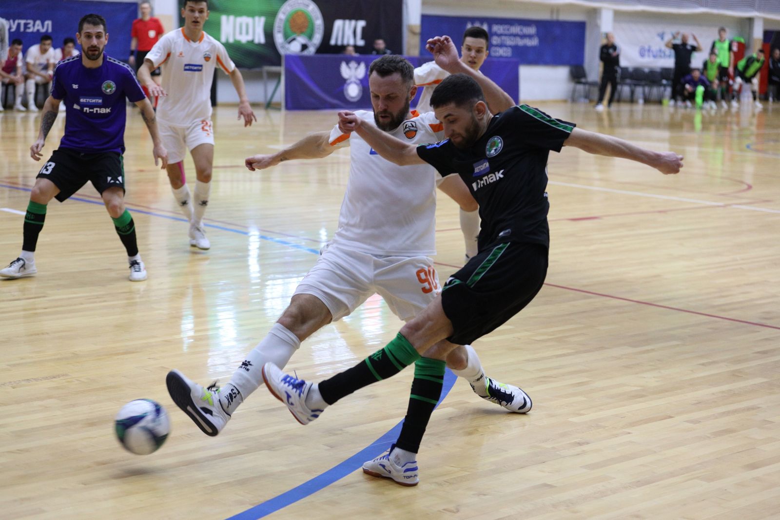 Ничья в пользу «Кристалла»